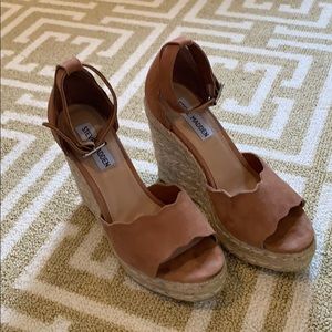 Steve Madden tan suede wedges size 7